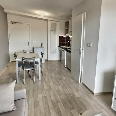 Pour 4 Personnes + Bébé Appartamento Valras-Plage
